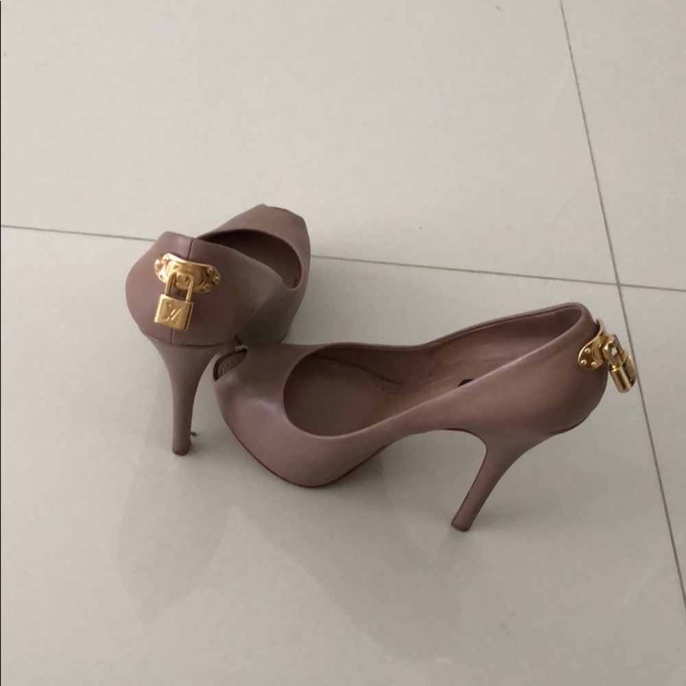 Good condition high heels